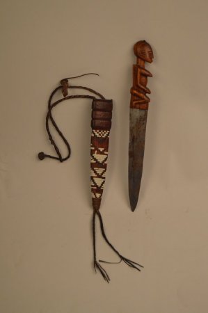 View - 2, Knife and Quiver